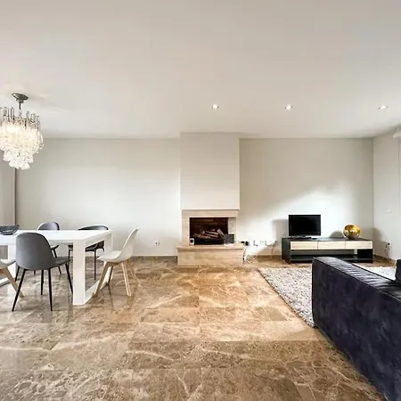 Montjuic Town House With Pool Holiday home Girona
