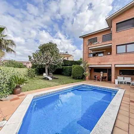 Holiday home Montjuic Town House With Pool *
