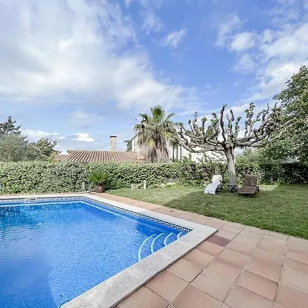 Holiday home Montjuic Town House With Pool Girona